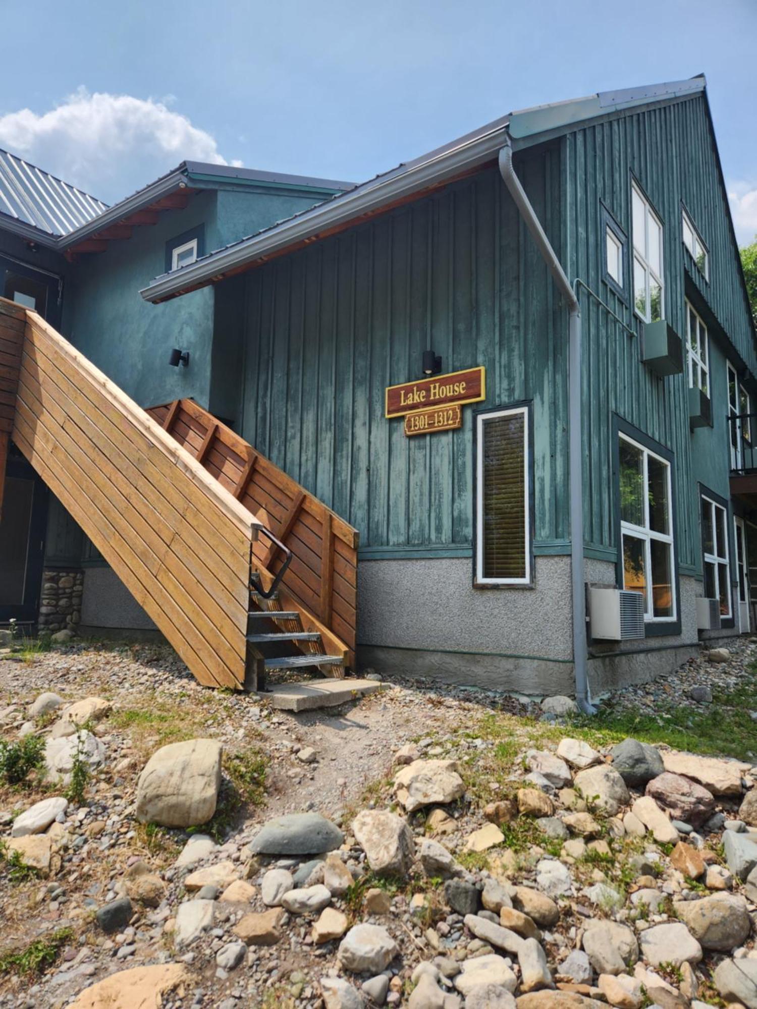 Waterton Lakes Lodge Resort Waterton Park Exterior foto