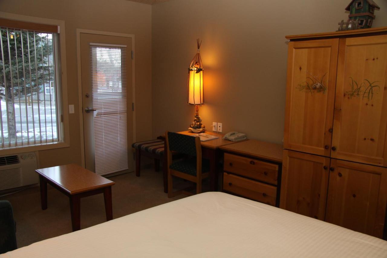 Waterton Lakes Lodge Resort Waterton Park Exterior foto